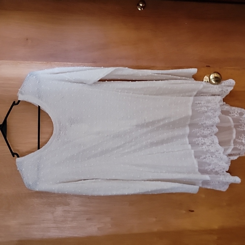 Areve lightweight sweater, medium